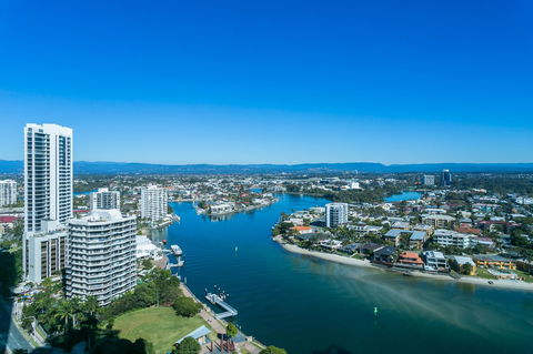 Mantra Towers Of Chevron - Palm Beach Accommodation 12