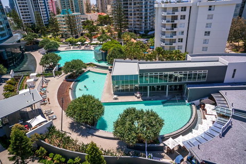 Q1 Resort & Spa - Official - Palm Beach Accommodation 2