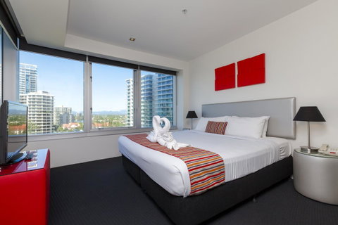 Q1 Resort & Spa - Official - Palm Beach Accommodation 9