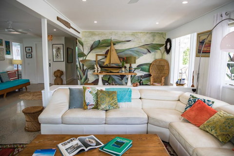 Jamaica Beach House - Palm Beach Accommodation 14