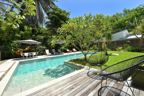 Jamaica Beach House - Palm Beach Accommodation 4