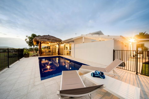 Whitsunday Luxury Homes - Palm Beach Accommodation 3