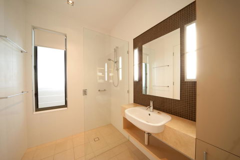 The Boathouse Apartments - Palm Beach Accommodation 13