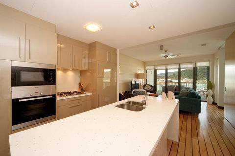 The Boathouse Apartments - Palm Beach Accommodation 11