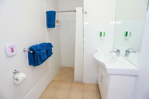 Port Douglas Motel - Palm Beach Accommodation 13