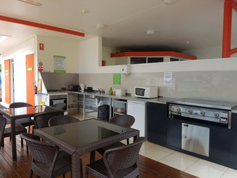 Port Douglas Motel - Palm Beach Accommodation 35