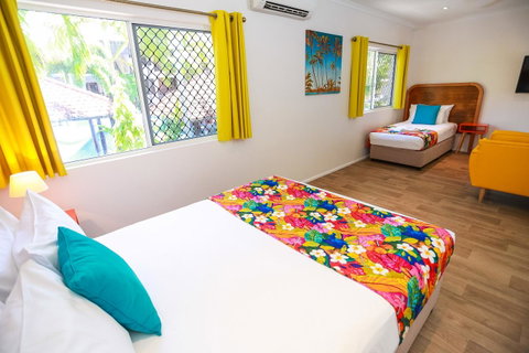 Port Douglas Motel - Palm Beach Accommodation 3