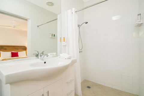 Port Douglas Motel - Palm Beach Accommodation 39