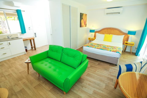 Port Douglas Motel - Palm Beach Accommodation 12