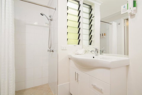 Port Douglas Motel - Palm Beach Accommodation 42
