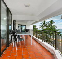 Roydon Beachfront Apartments - Palm Beach Accommodation