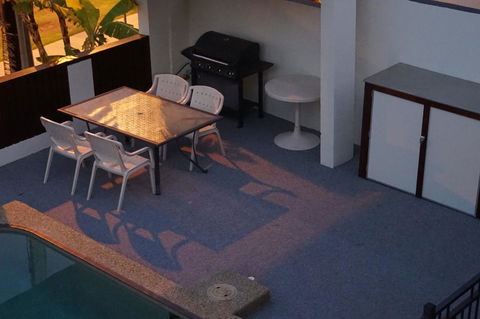 Airlie Seaview Apartments - Palm Beach Accommodation 20