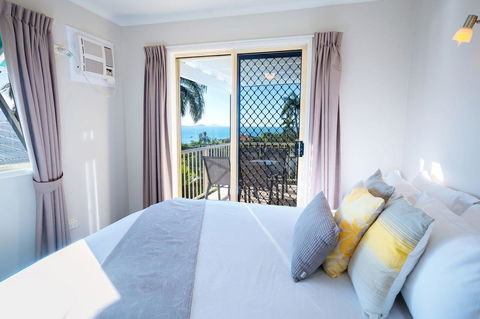 Airlie Apartments - Palm Beach Accommodation 8