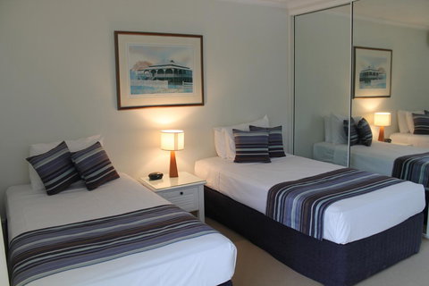 Argosy On The Beach - Palm Beach Accommodation 10