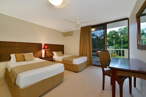 Argosy On The Beach - Palm Beach Accommodation 3