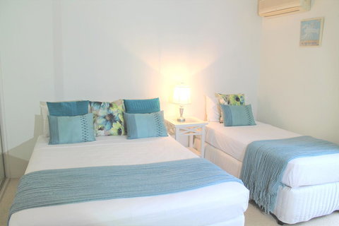 Argosy On The Beach - Palm Beach Accommodation 9