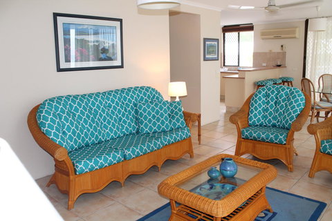 Argosy On The Beach - Palm Beach Accommodation 12