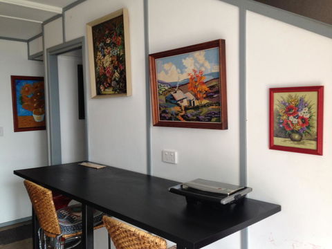 XYL Pets Friendly Seaside Boutique Guesthouse - Palm Beach Accommodation 6
