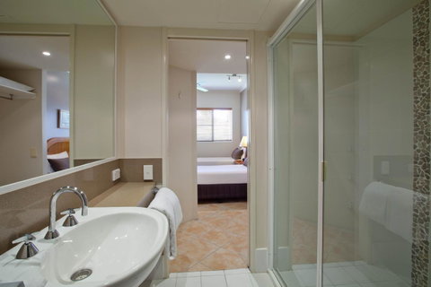Coral Sands Beachfront Resort - Palm Beach Accommodation 24
