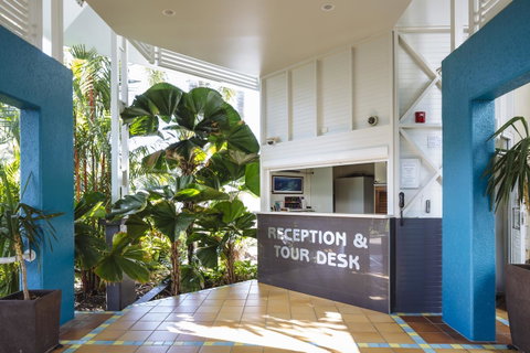 Coral Sands Beachfront Resort - Palm Beach Accommodation 27