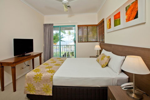 Coral Sands Beachfront Resort - Palm Beach Accommodation 7