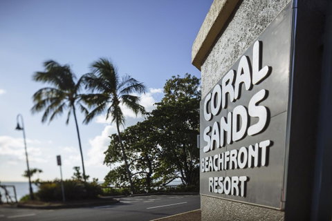 Coral Sands Beachfront Resort - Palm Beach Accommodation 14
