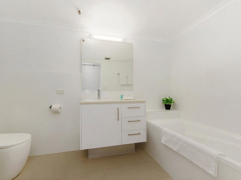 Sunbird Beach Resort Main Beach - Palm Beach Accommodation 31