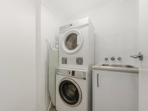 Sunbird Beach Resort Main Beach - Palm Beach Accommodation 25