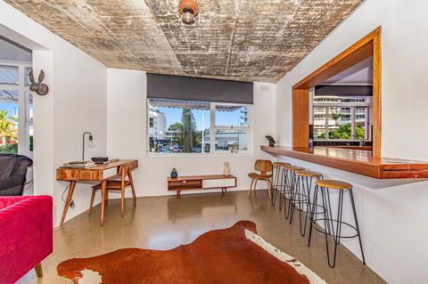 The Pink Hotel Coolangatta - Palm Beach Accommodation 5