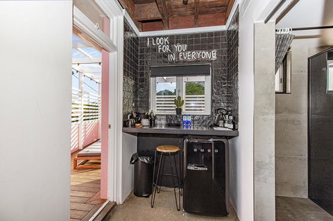 The Pink Hotel Coolangatta - Palm Beach Accommodation 32
