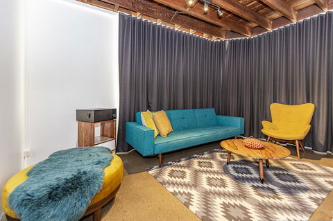The Pink Hotel Coolangatta - Palm Beach Accommodation 21