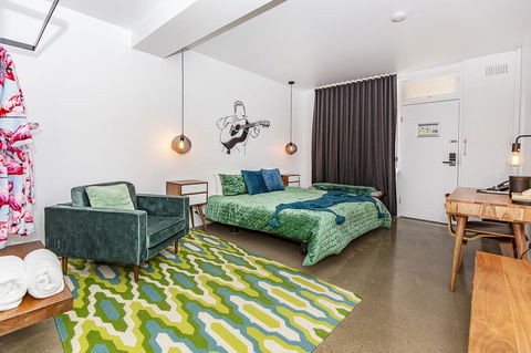The Pink Hotel Coolangatta - Palm Beach Accommodation 28