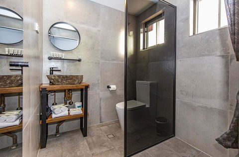 The Pink Hotel Coolangatta - Palm Beach Accommodation 22