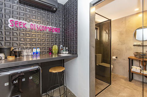 The Pink Hotel Coolangatta - Palm Beach Accommodation 26