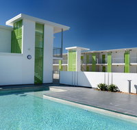 Mackay Oceanside Central Hotel - Palm Beach Accommodation