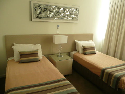 Grosvenor Beachfront Apartments Surfers Paradise - Palm Beach Accommodation 20