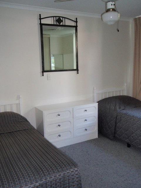 Grosvenor Beachfront Apartments Surfers Paradise - Palm Beach Accommodation 28