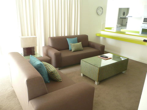 Grosvenor Beachfront Apartments Surfers Paradise - Palm Beach Accommodation 8