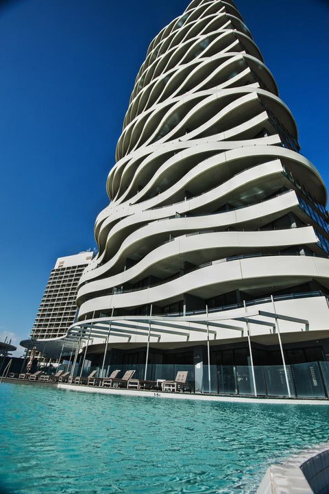 The Wave Resort - Palm Beach Accommodation 11