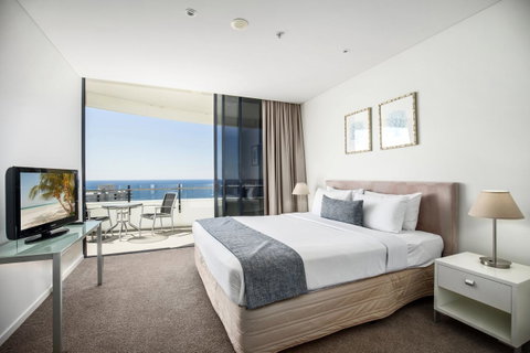 The Wave Resort - Palm Beach Accommodation 10