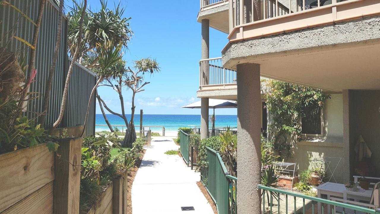 Currumbin QLD Palm Beach Accommodation