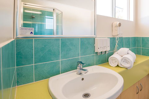 At The Sound Noosa Motel - Palm Beach Accommodation 32