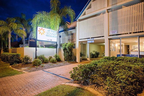At The Sound Noosa Motel - Palm Beach Accommodation 18