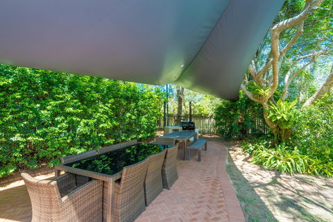 At The Sound Noosa Motel - Palm Beach Accommodation 8
