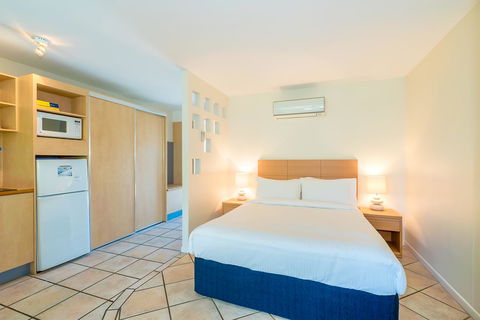 At The Sound Noosa Motel - Palm Beach Accommodation 38