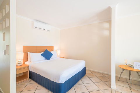 At The Sound Noosa Motel - Palm Beach Accommodation 24