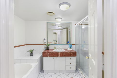 APR Private SUITES MOROC By The Beach - Palm Beach Accommodation 28