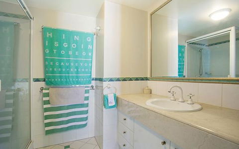 APR Private SUITES MOROC By The Beach - Palm Beach Accommodation 41
