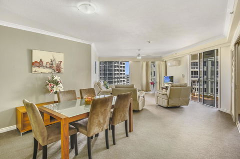 APR Private SUITES MOROC By The Beach - Palm Beach Accommodation 23