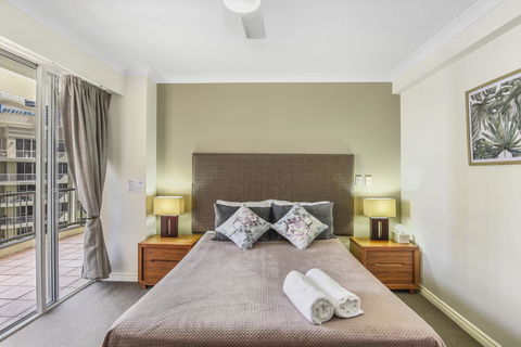 APR Private SUITES MOROC By The Beach - Palm Beach Accommodation 15